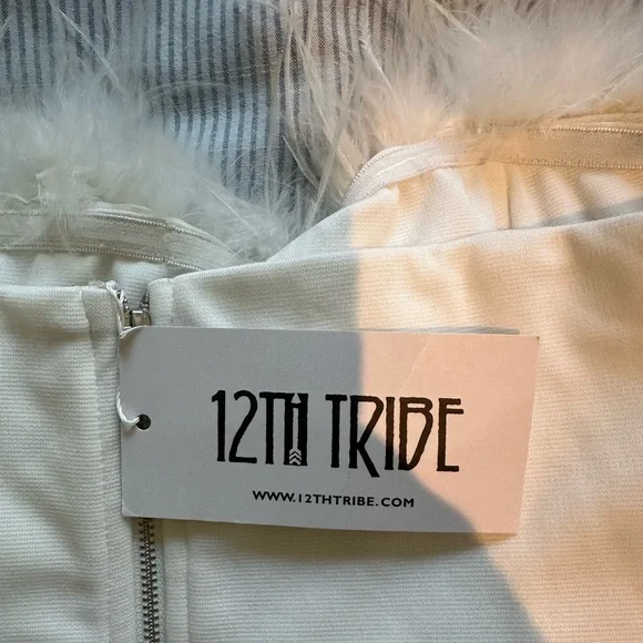 12th Tribe Ivory Feathered Bandeau - Picture 6 of 8